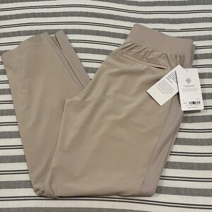 Athleta Brooklyn Ankle Pant Size 6 NWT